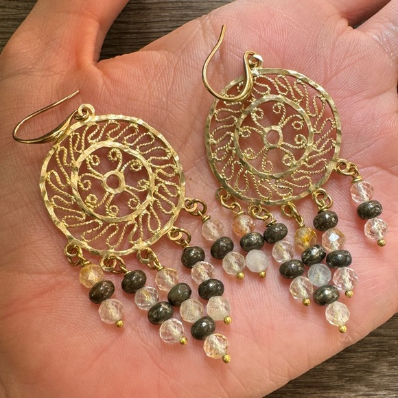 Handmade gemstone filagree earrings. - Picture 8 of 8